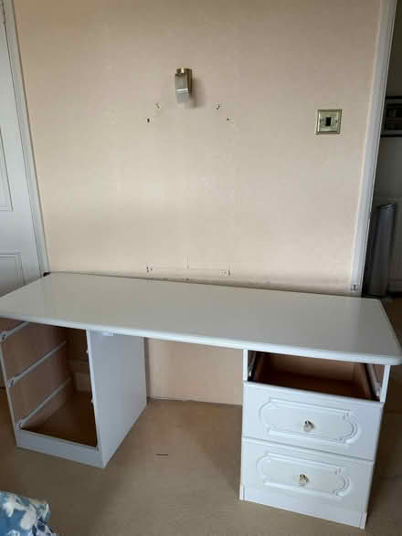 Photo of free Bedside table unit (Rg237na) #1
