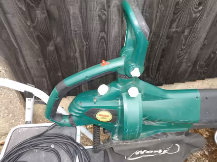 Photo of free Webb Garden Vac and Blower. (TN25) #4