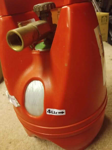 Photo of free 4 litre refillable LPG bottle. (Woodcote RG8) #2