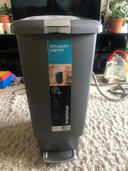 Photo of free SimpleHuman Bin (Cavendish DE23) #1