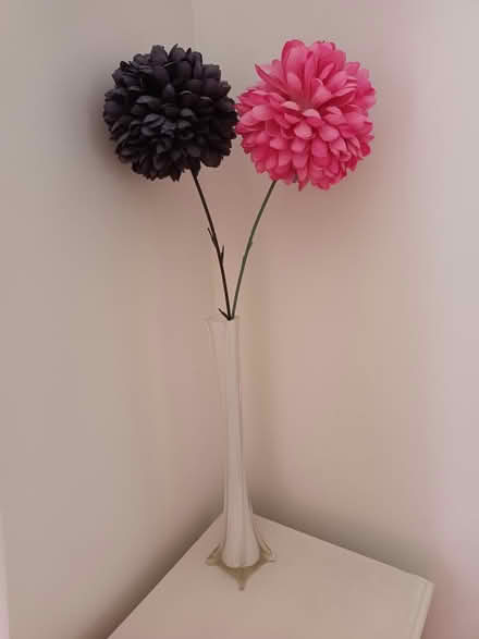Photo of free Artificial flowers and vase (Fareham PO14) #1
