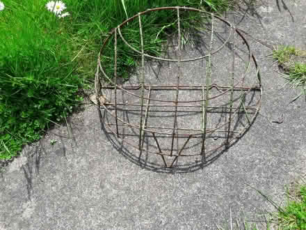 Photo of free Wall hanging baskets (Caldecott OX14) #1