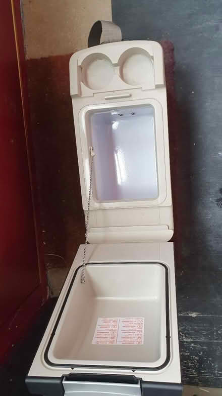 Photo of free Car cooler/heater box (CT8) #2