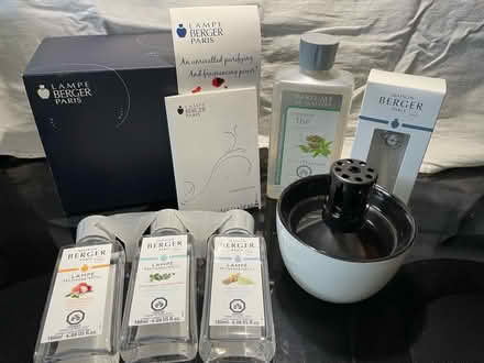 Photo of free Lampe Berger - white/black ceramic (Dufferin & Eglinton) #1