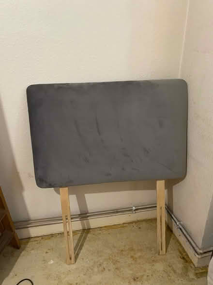 Photo of free Single headboard (Barnsbury N1) #1