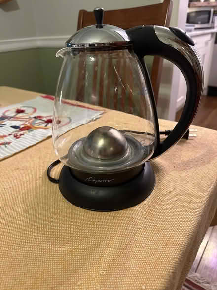 Photo of free Electric 6 Cup Kettle (Mount Pleasant) #1