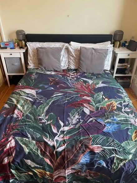 Photo of free Double Duvet and 2 Pillow Cases (E4) #2