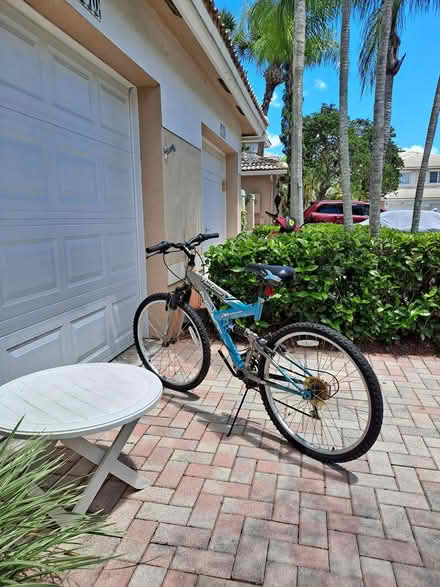 Photo of free Used Bicycle (Pembroke Pines West) #3