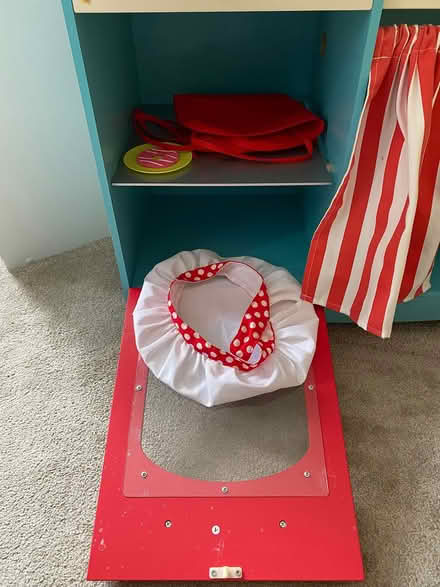 Photo of free Little wooden Kitchen (Hitchin, Periwinkle Lane) #4