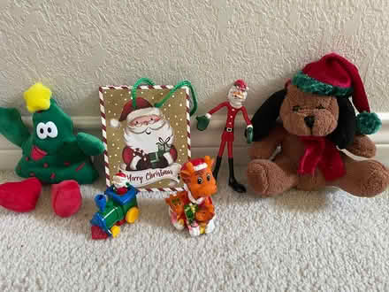 Photo of free 6 Christmas decorations (West Plano) #1