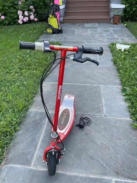 Photo of free Razor Scooter (Friendship Heights, D.C.) #1