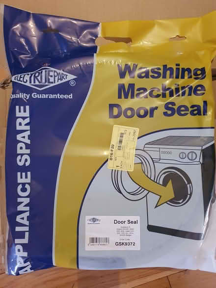 Photo of free Washing machine door seal - hotpoint/Indesit (Forth ML11) #2