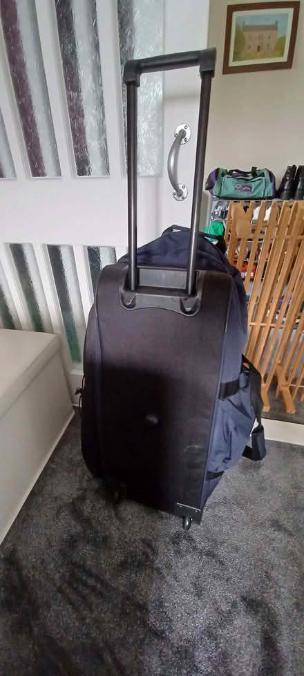 Photo of free Wheeled holdall bag (Longden SY5) #4