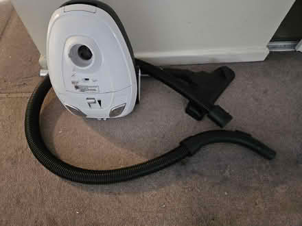 Photo of free Hoover (Rh135) #1