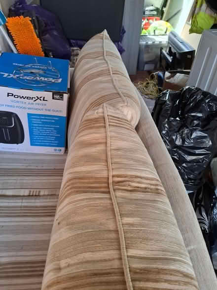 Photo of free Sofa (Tn240rd) #2