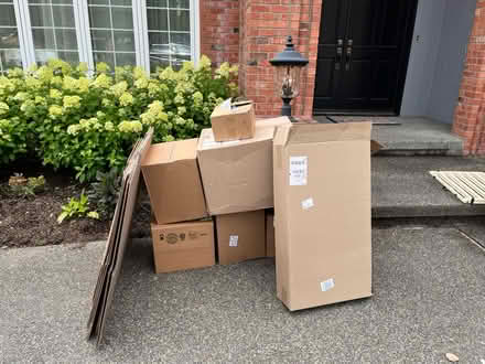 Photo of free Packing boxes and cushion materials (Cougar Mountain/Lakemont) #1