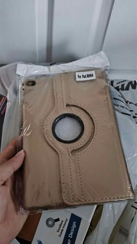 Photo of free Job lot of tablet cases (Se1 8qt) #3