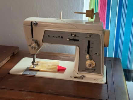 Photo of free Vintage Singer Sewing Machine (Redmond Education Hill) #2