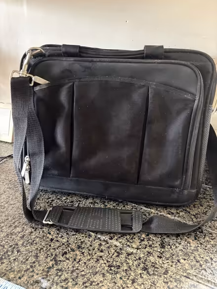 Photo of free Laptop bag (Basildon SS16) #1