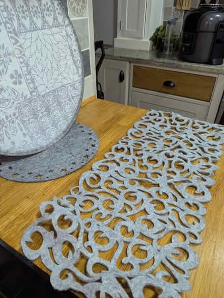Photo of free Large Plastic Serving 46cms Platter (Grangeway area NN10) #4