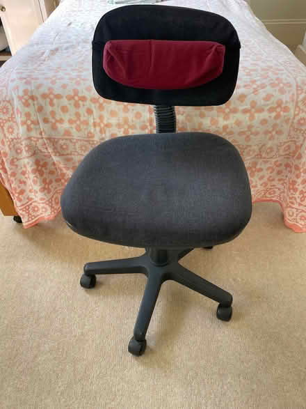 Photo of free Office chair (Upper Holloway N19) #1
