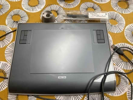 Photo of free Wacom Graphics Tablet (Gallowflat G73) #1