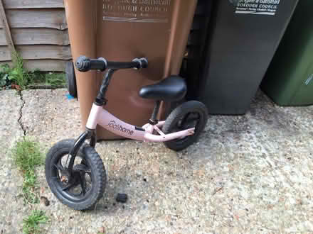 Photo of free Best bike age 4 (Horley RH6) #1
