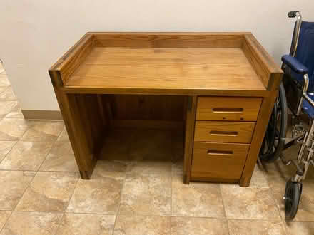 Photo of free Desk (Near murrysville) #2