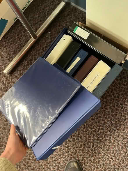Photo of free 3-ring binders (University of Rochester) #2