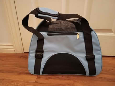 Photo of free Small Cat Carrier (LU7 Leighton Buzzard) #1