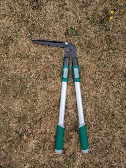 Photo of free Edging Sheers (University of Bedfordshire Polhill Campus MK41) #1