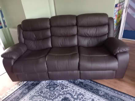 Photo of free 3x2 leather aire recliners (damaged) (Shieldhill FK1) #4