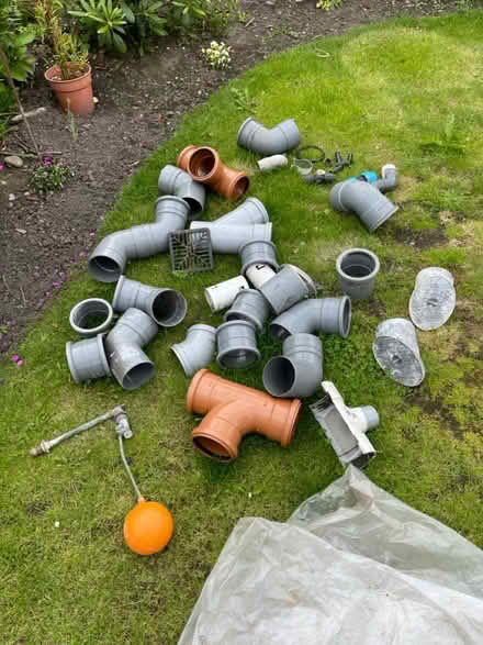 Photo of free Various guttering pieces (Stanley PH1) #1