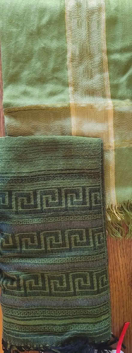Photo of free Pashmina-style shawls (2) (Adams Morgan) #2