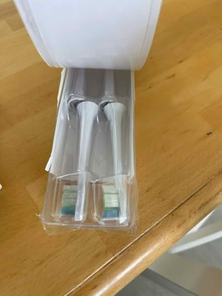 Photo of free 5phillips sonicare toothbrush heads (IG10 high beech) #2