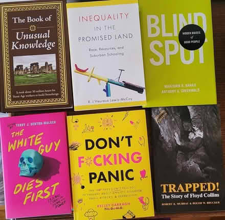 Photo of free Books - fiction + non, adult + YA (Adams Morgan) #2