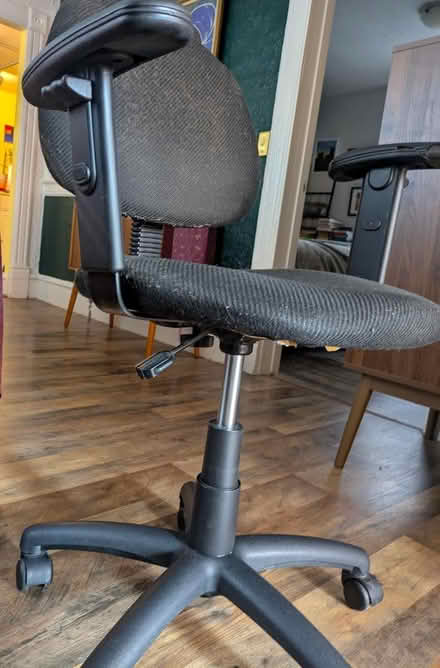 Photo of free chair - comfortable office chair (Central District) #4