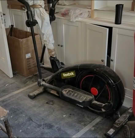 Photo of free Reebok cross trainer (maybe faulty) (Northwoood HA6) #2