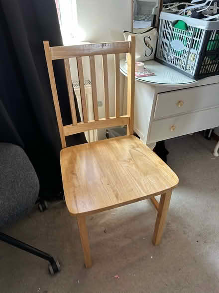 Photo of free Chair (SE16) #1