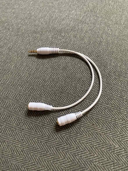 Photo of free Headphone splitter (Hulme M16) #1