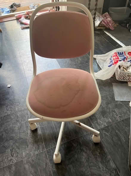 Photo of free Pink chair (Whitton. TW3) #1