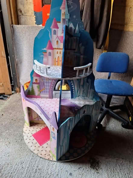 Photo of free Dolls house (BA2) #2