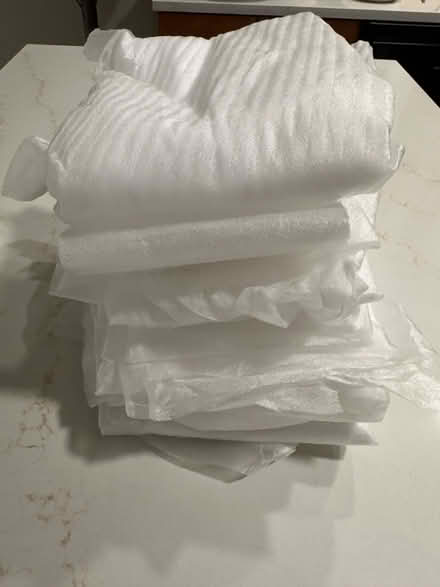 Photo of free Packing and gifting materials (UWS (W. 85th & Riverside Dr.)) #4