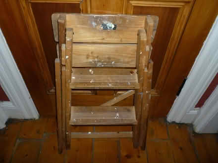 Photo of free small set of steps (Calton EH7) #2