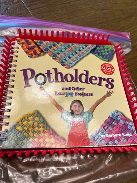 Photo of free KLUTZ Potholder Book & Loom (Wood Ridge) #1