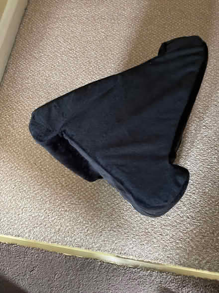 Photo of free Lap cushion for tablet (Nunnery Wood WR5) #3