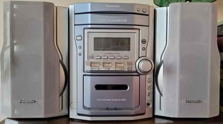 Photo of free 5-disk player w/ tape player (Adams Morgan) #1