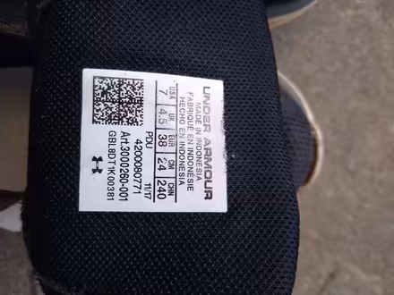 Photo of free Under Armour Trainers (DA12) #2