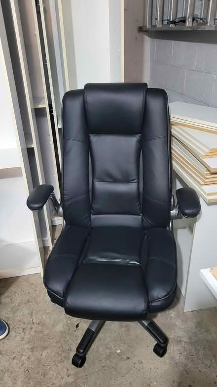Photo of free Leather desk chair (Fayette Road Scarsdale) #1