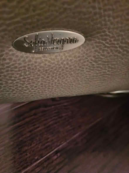 Photo of free swivel club chair (Harbourfront) #2